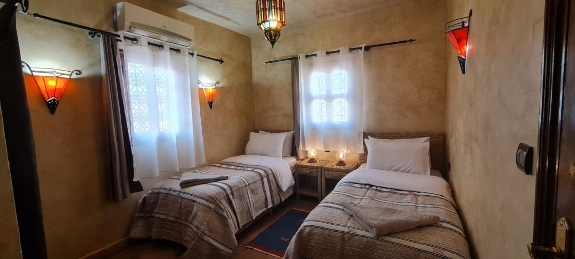 Kasbah La Cigogne Panzió Ajt Benhaddu Kültér fotó